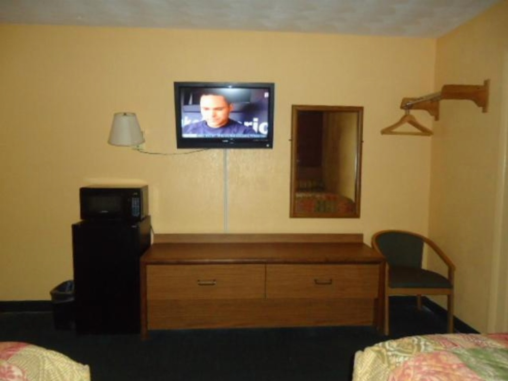 Relax Inn Image 16